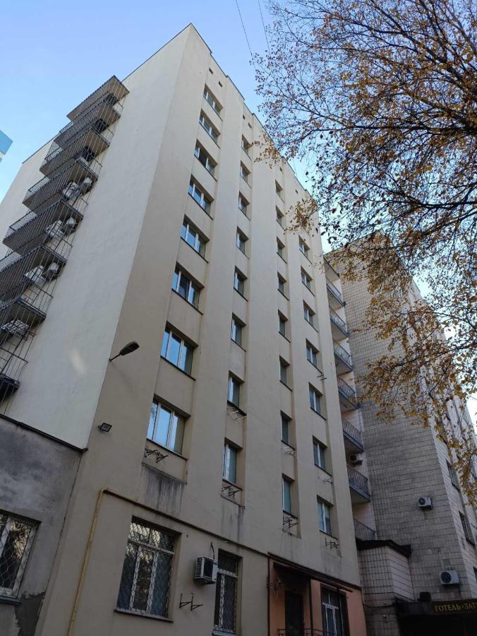Hostel Krone Gok Zatishok كييف المظهر الخارجي الصورة