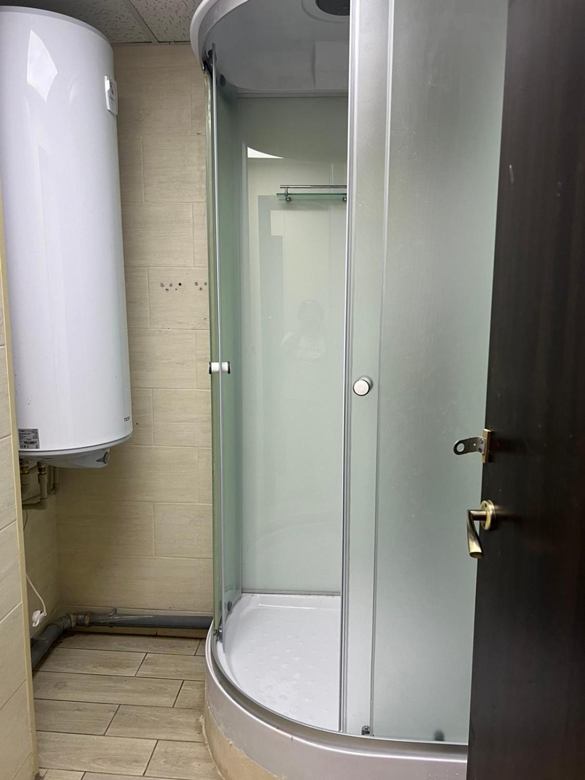 Hostel Krone Gok Zatishok كييف المظهر الخارجي الصورة