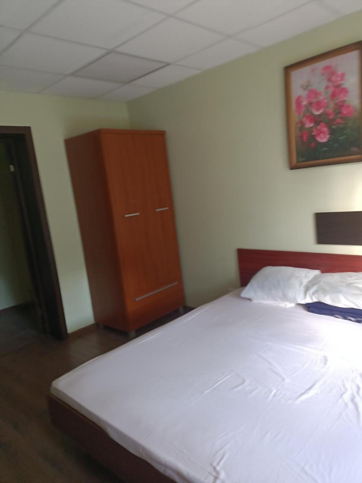 Hostel Krone Gok Zatishok كييف المظهر الخارجي الصورة